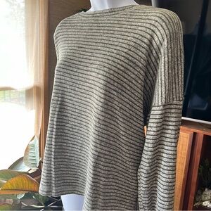Open Twist Back Gray and Green Sweater